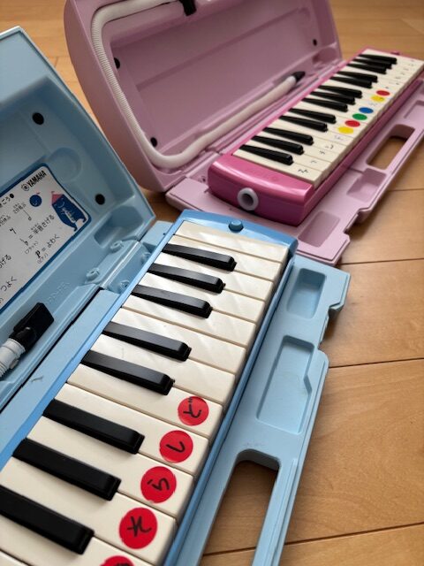 我が家のピアニカ2色